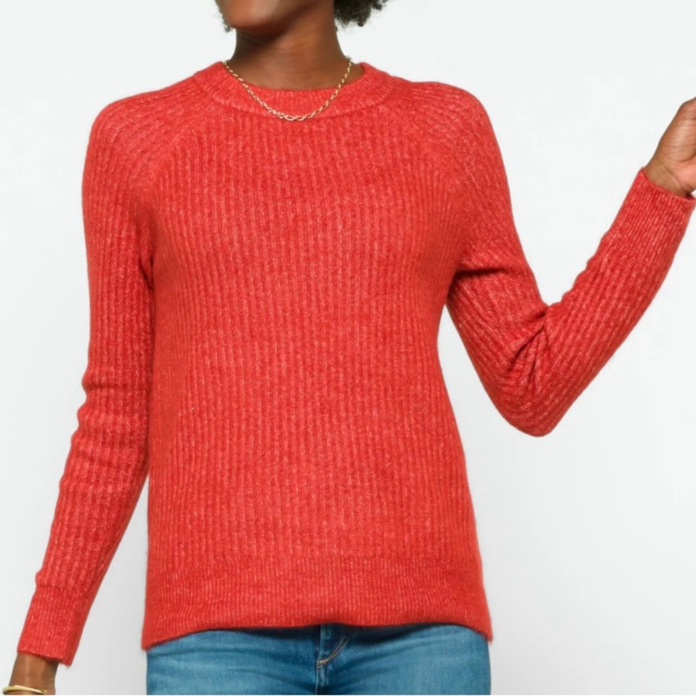 VERO MODA
Leroya Crew Neck Pullover Sweater